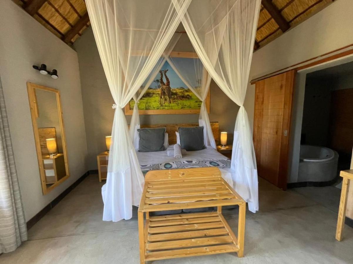 Lindiwe Safari Lodge โฮดสปรูท ภายนอก รูปภาพ