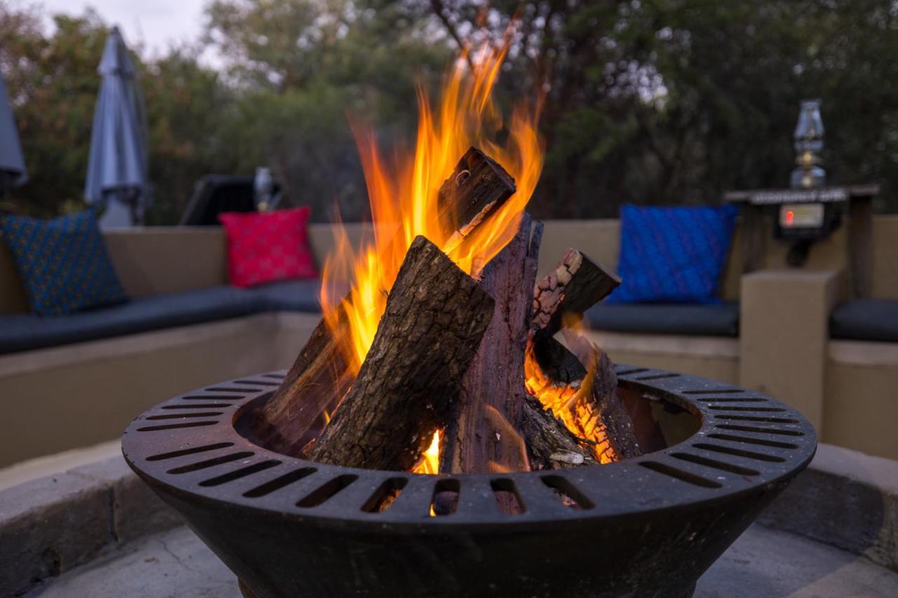 Lindiwe Safari Lodge โฮดสปรูท ภายนอก รูปภาพ
