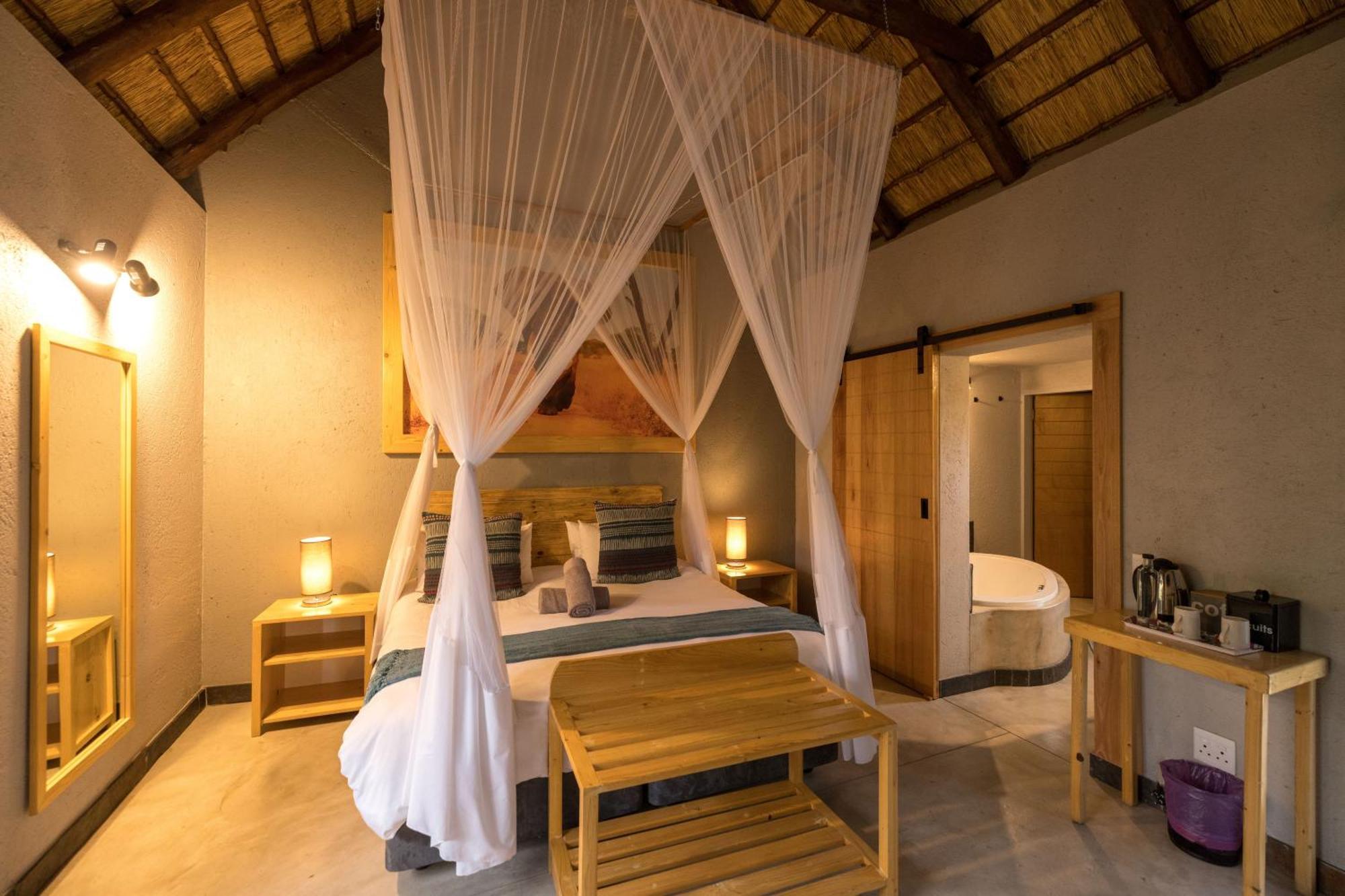 Lindiwe Safari Lodge โฮดสปรูท ภายนอก รูปภาพ