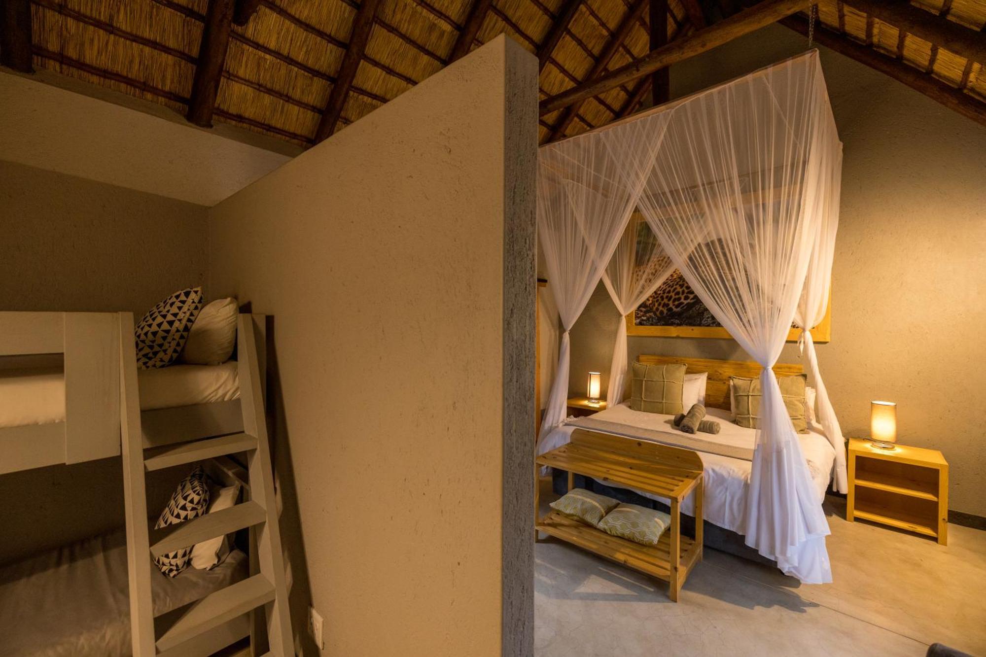 Lindiwe Safari Lodge โฮดสปรูท ภายนอก รูปภาพ